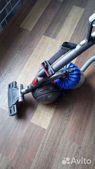 Пылесос dyson DC52