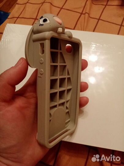 Чехол на iPhone