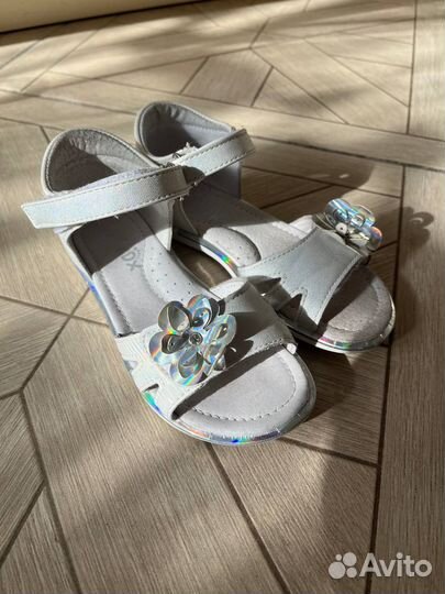 Сандалии для девочки