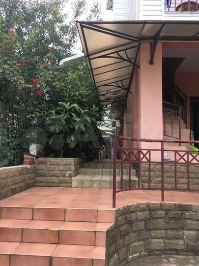 Коттедж 410 м² на участке 4 сот.