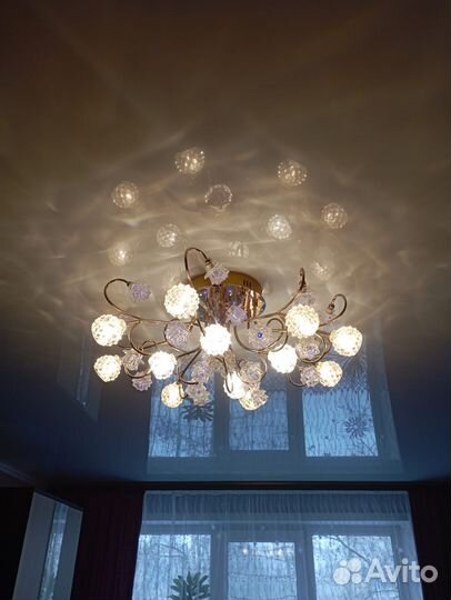 Люстра потолочная с пультом