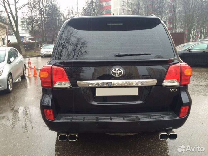 Спойлер Land Cruiser 200 07-15 под заднее стекло