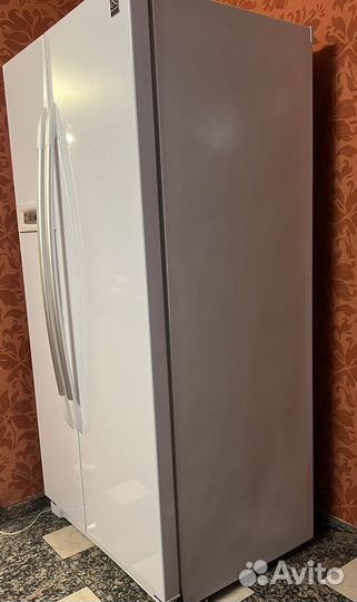 Холодильник side-by-side Daewoo