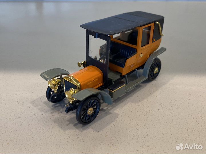 Модель автомобиля руссобалт ландоле 1:43 СССР