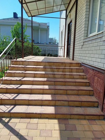 Дом 180,7 м² на участке 9,5 сот.