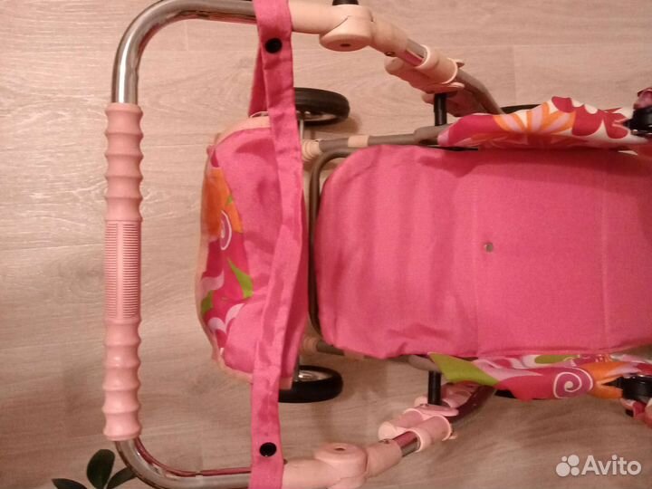 Коляска для кукол