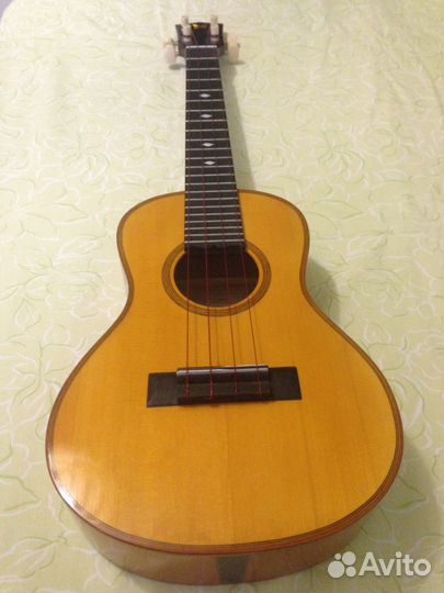 Укулеле тенор