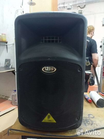 Колонка активная акустика Behringer b912 neo