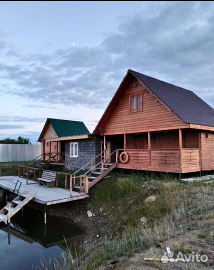 Баня на пруду