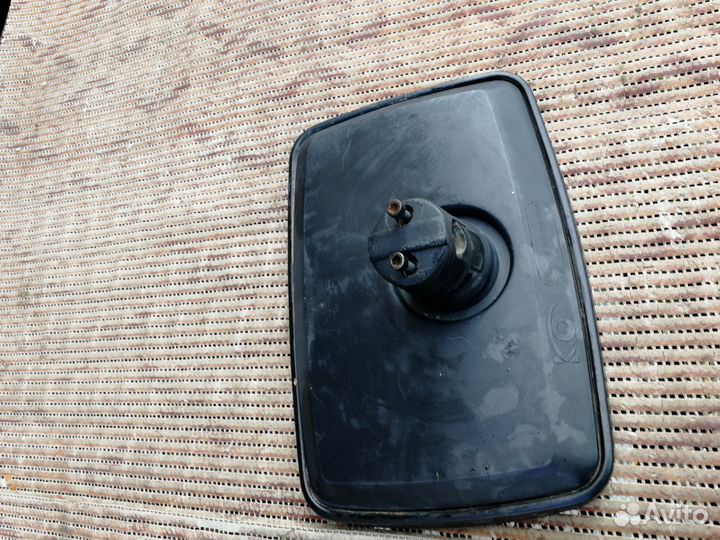 Зеркало заднего вида на грузовую машину