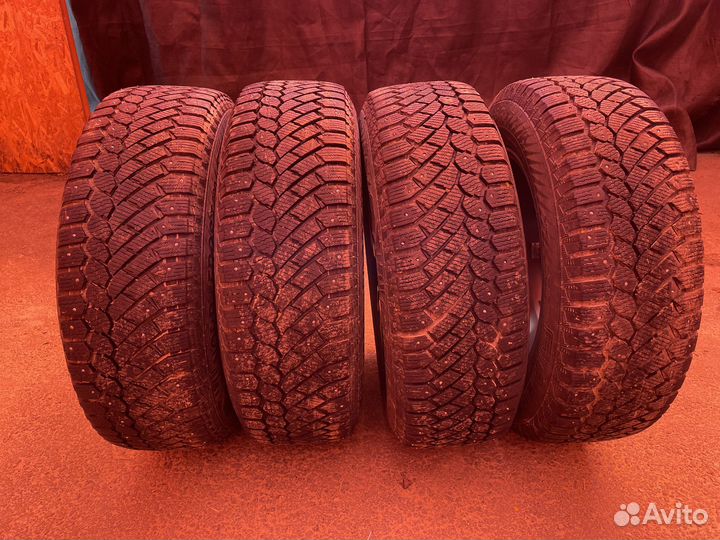 Gislaved Nord Frost 200 225/65 R17