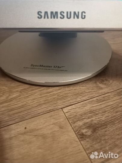 Монитор Samsung