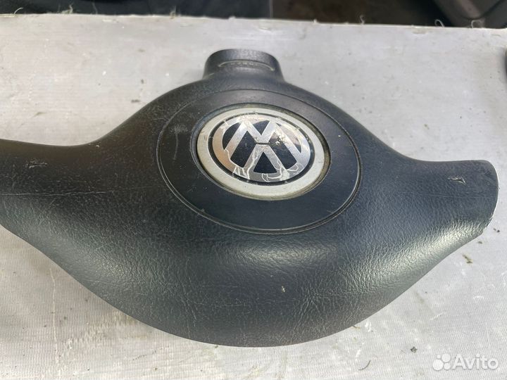 Подушка безопасности в рулевое колесо Volkswagen