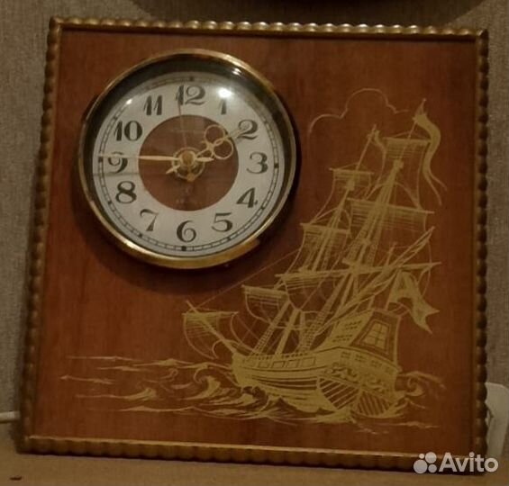 Часы настенные янтарь СССР