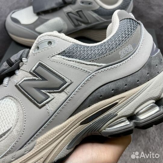 Кроссовки New Balance 2002R