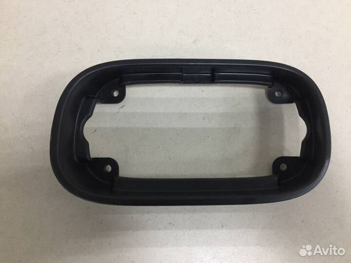 Рамка противотуманной фары левой Hyundai Getz 2002