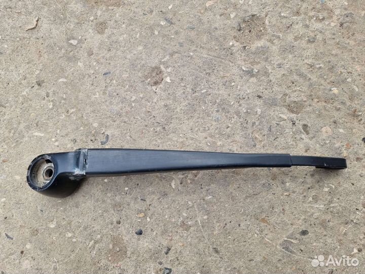 Поводок стеклоочистителя Audi A3 задний