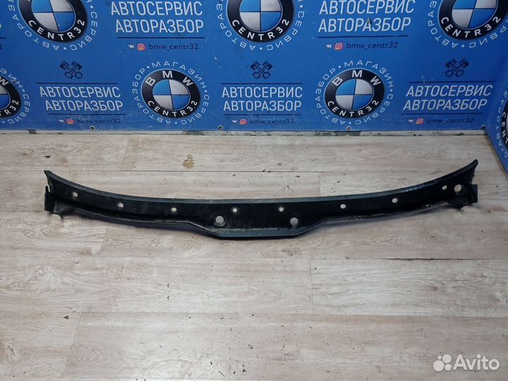 Жабо дворников на BMW 5 Е39