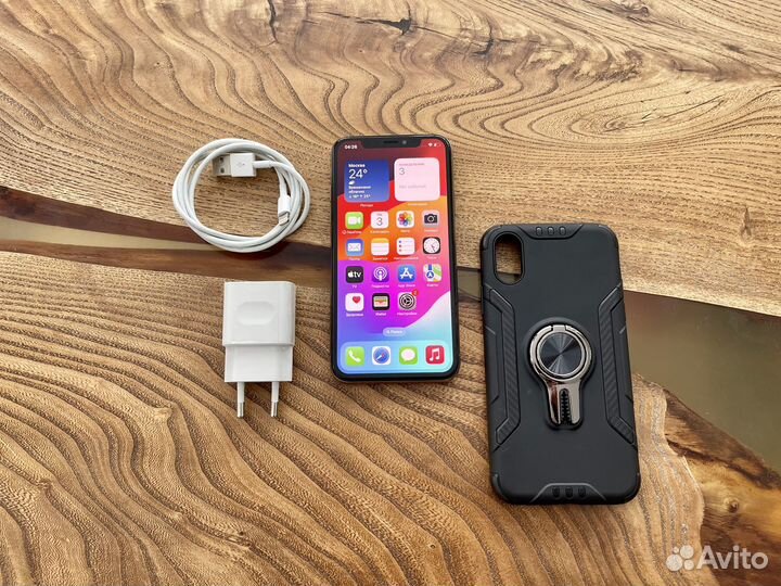 iPhone Xs, 64 ГБ