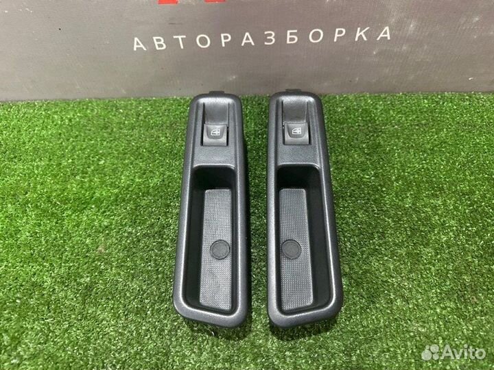 Кнопка стеклоподъемника LADA X-Ray Cross 1.6 H4MD