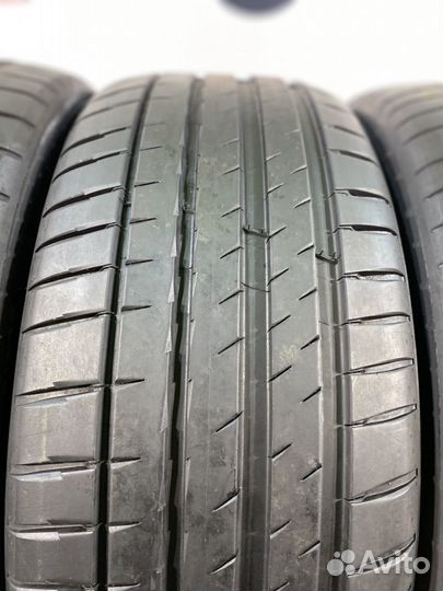 Michelin Pilot Sport 4 225/45 R19 98W