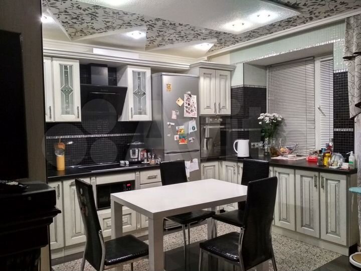 4-к. квартира, 84 м², 7/10 эт.