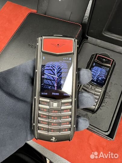 Vertu Ascent Ti Ferrari Nero, 4 ГБ