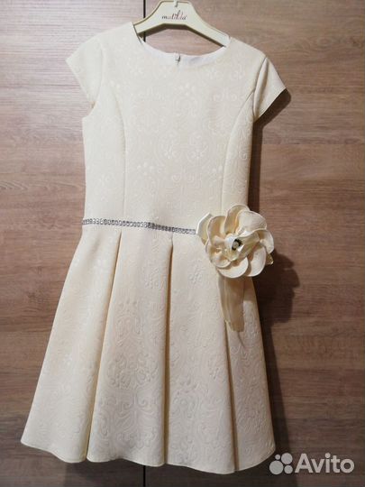 Нарядное платье