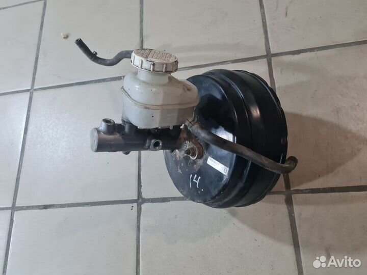 Вакуум главный тормозной цилиндр Mitsubishi Lancer