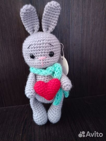 Вязаная игрушка заяц,ручная работа