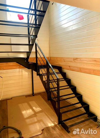 Лестницы г-образные под ключ