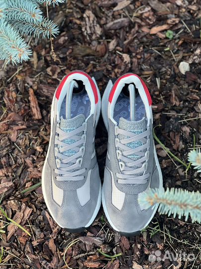 Кроссовки Adidas Retropy E5