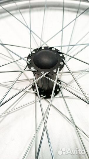 Заднее колесо для инвалидной коляски с ручным прив