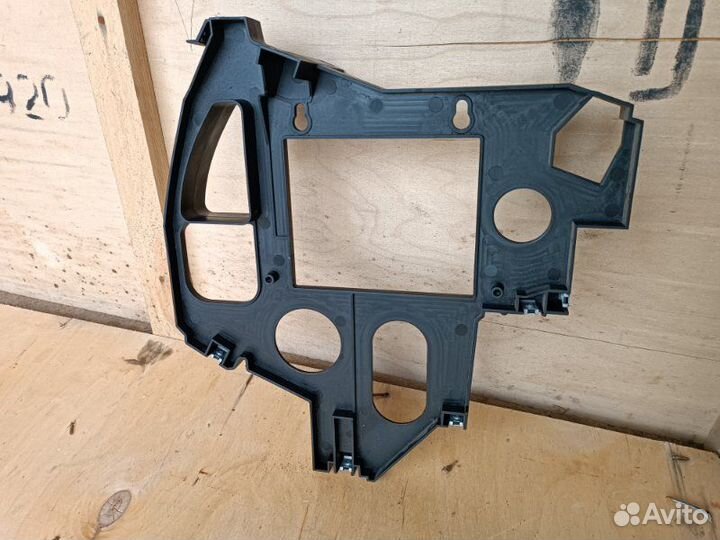 Кронштейн панели приборов Man Tgx