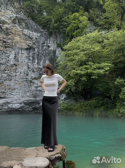 Атласная юбка макси