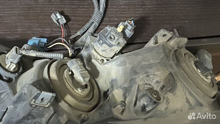 Фара передняя левая