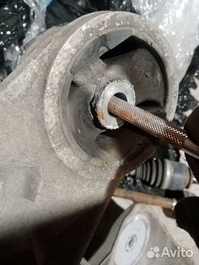 Балка задняя на Рейнж Ровер IV 2016г