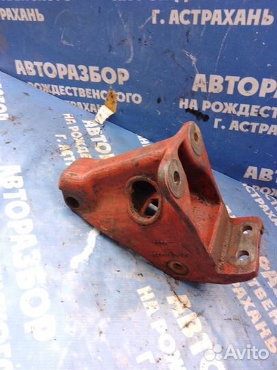 Крепление торсиона. Renault Magnum грузовой тягач