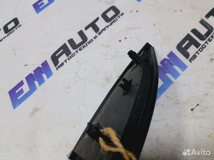 Уголок двери задней левой внутренний Киа Спектра