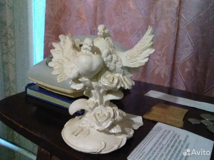 Статуэтка Голуби