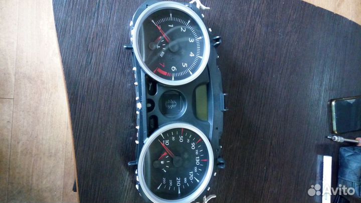 Щиток приборов Рено Меган 2 8200793135 2008г МКПП