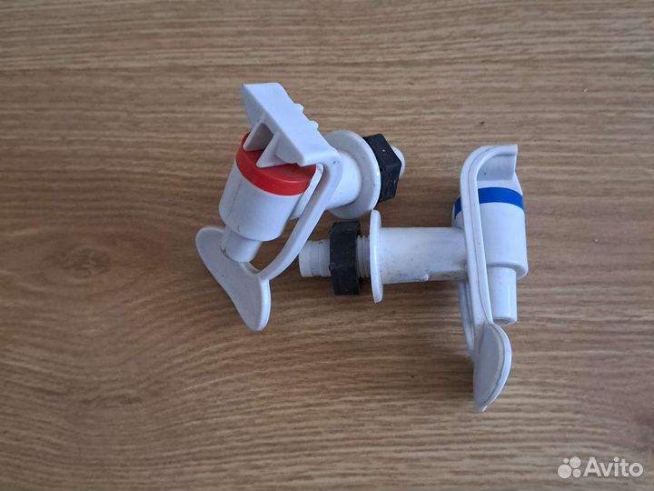 Кран для кулера