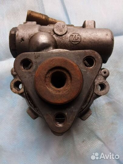 Насос гидроусилителя Audi A4 VW Passat 96-00