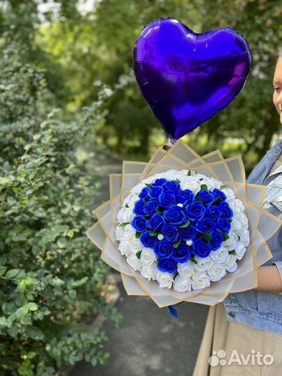 Букет из 51, 71 и 101 розы