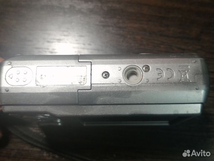 Компактный фотоаппарат