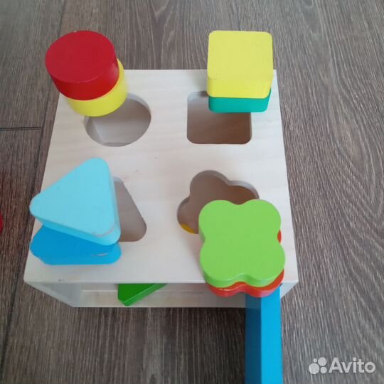 Развивающая игрушка