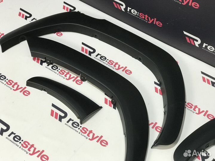 Фендера Toyota Hilux Pick Up с16г Тонкие