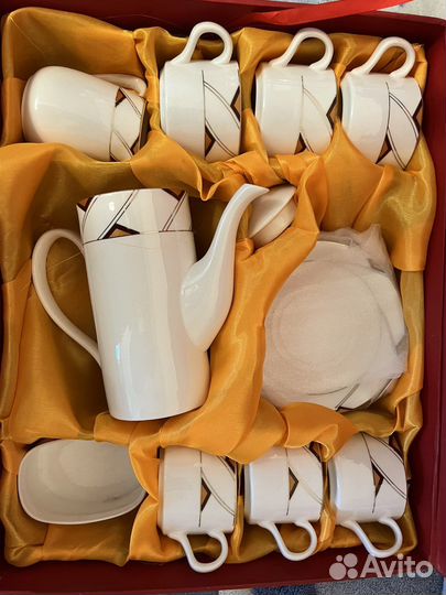 Фарфоровый чайный сервиз костяной фарфор