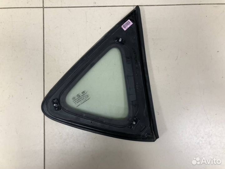 Стекло кузовное глухое левое Hyundai i30 FD 2007-2