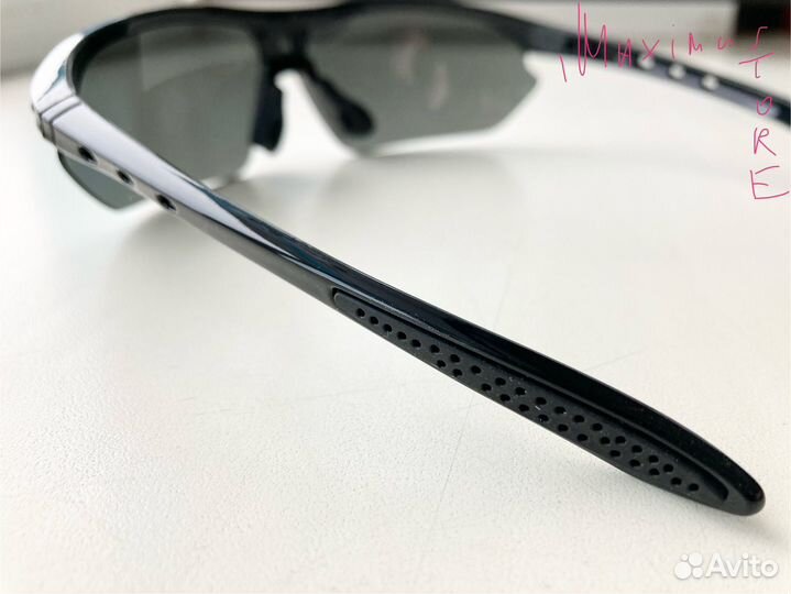 Спортивные очки зеркальные солнцезащитные